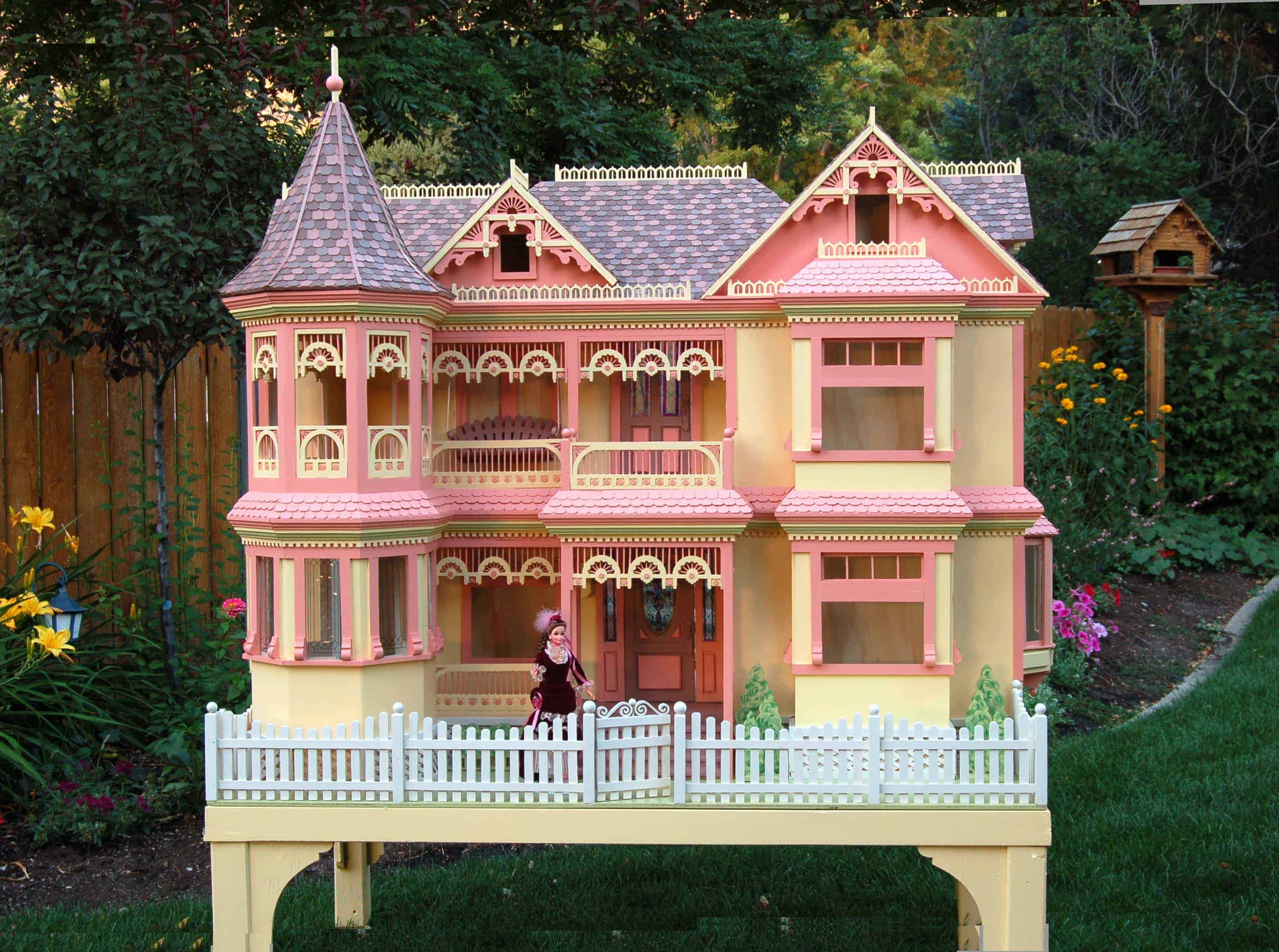 Barbie doll house