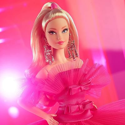 Barbie’s Festive Looks: A Retrospective View of Holiday Barbie Through the Decades